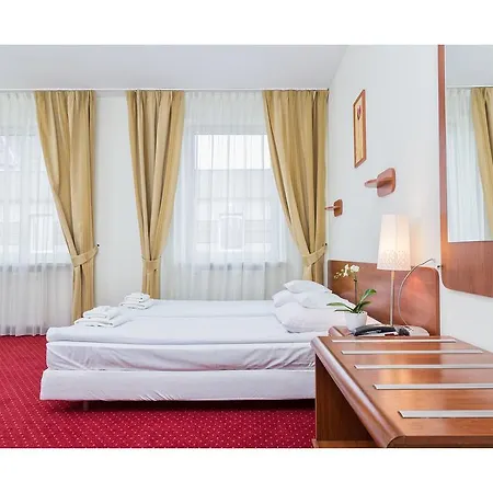 Отель Colibra 3*